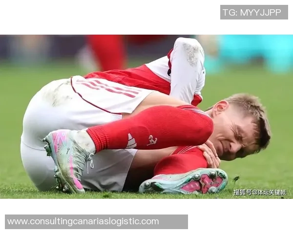 足球明星佩戴护膝的高清照片展示运动员的专业与风采 足球明星佩戴护膝的高清照片展示运动员的专业与风采